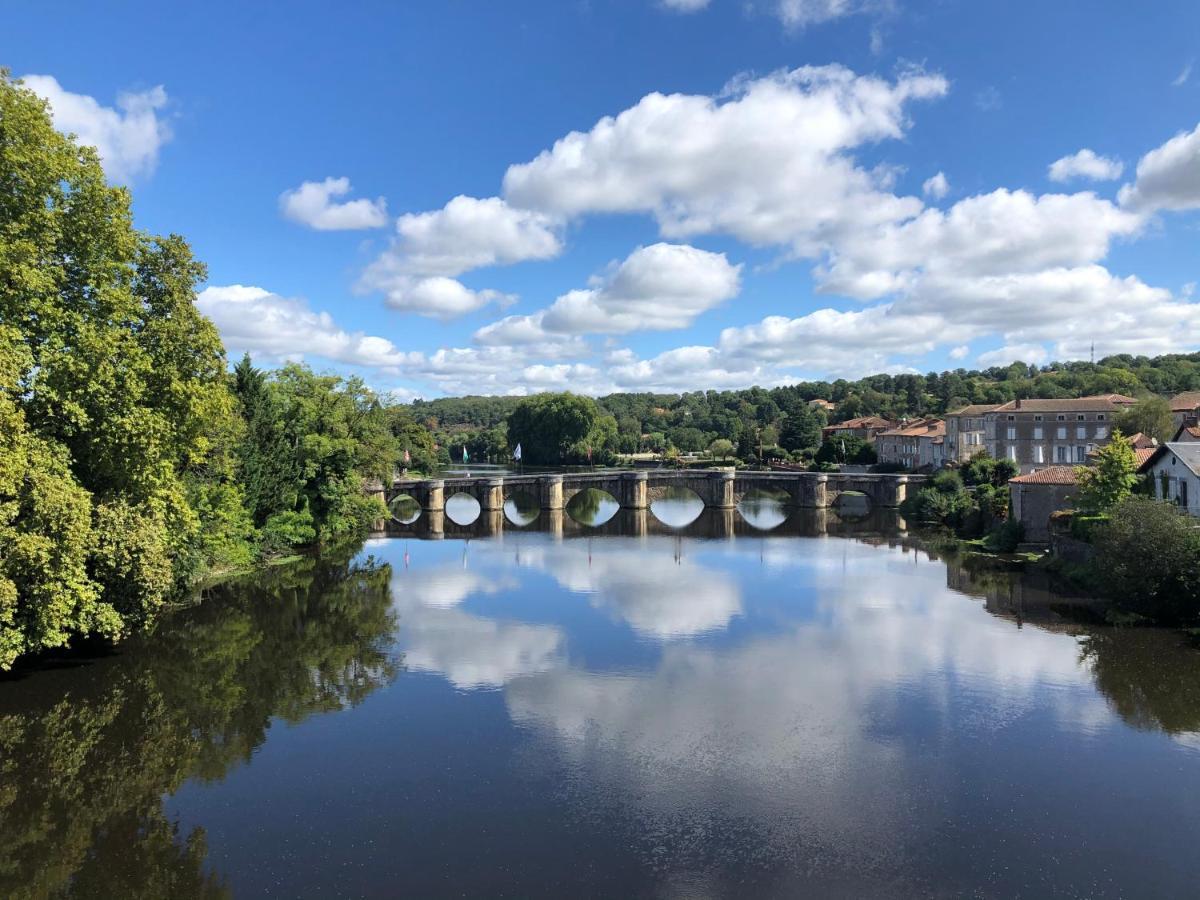 Gite Des Lavandes Oradour-Fanais Exteriör bild
