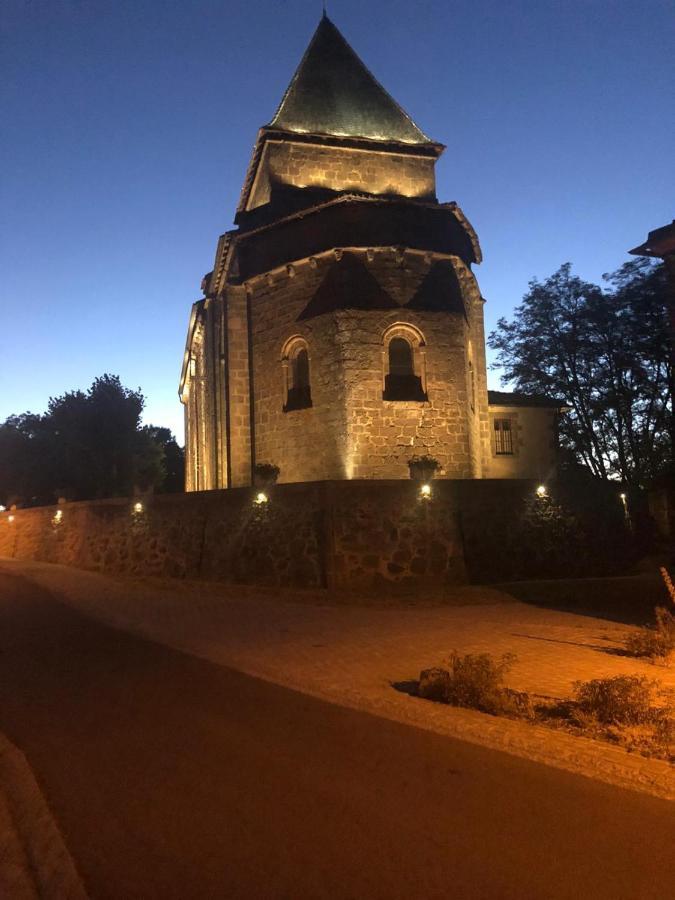 Gite Des Lavandes Oradour-Fanais Exteriör bild