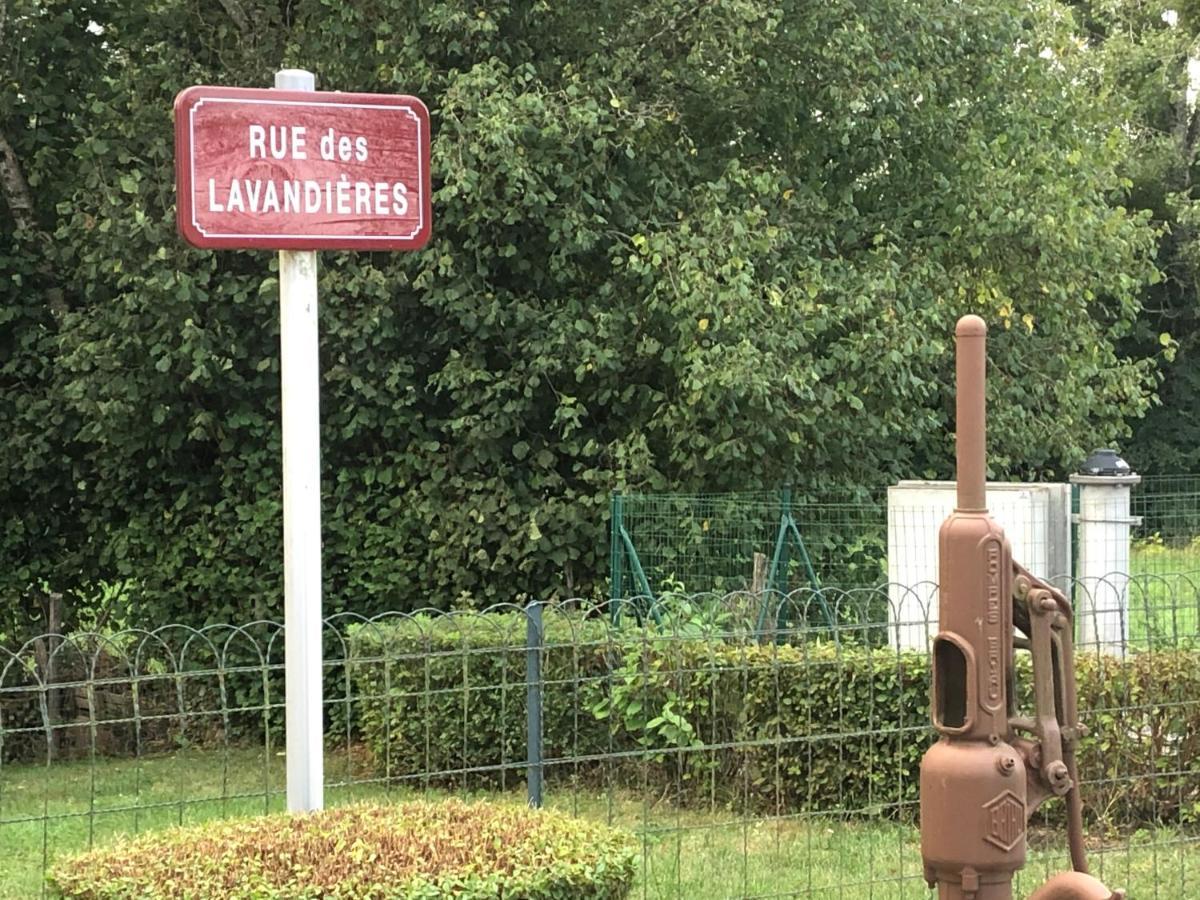 Gite Des Lavandes Oradour-Fanais Exteriör bild
