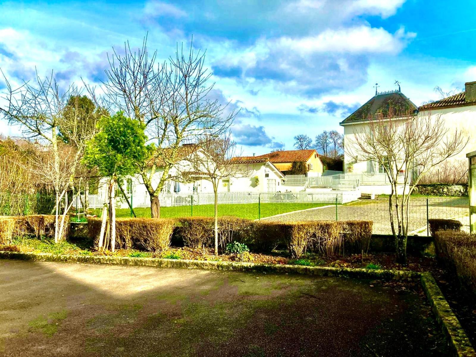Gite Des Lavandes Oradour-Fanais Exteriör bild