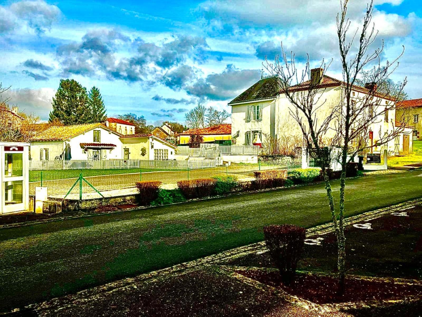 Gite Des Lavandes Oradour-Fanais Exteriör bild